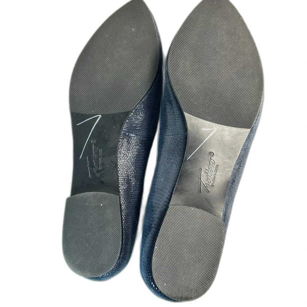 Trotters Women's Harlowe Navy Lizard Embossed Leather Flat Slip-on Size 8N